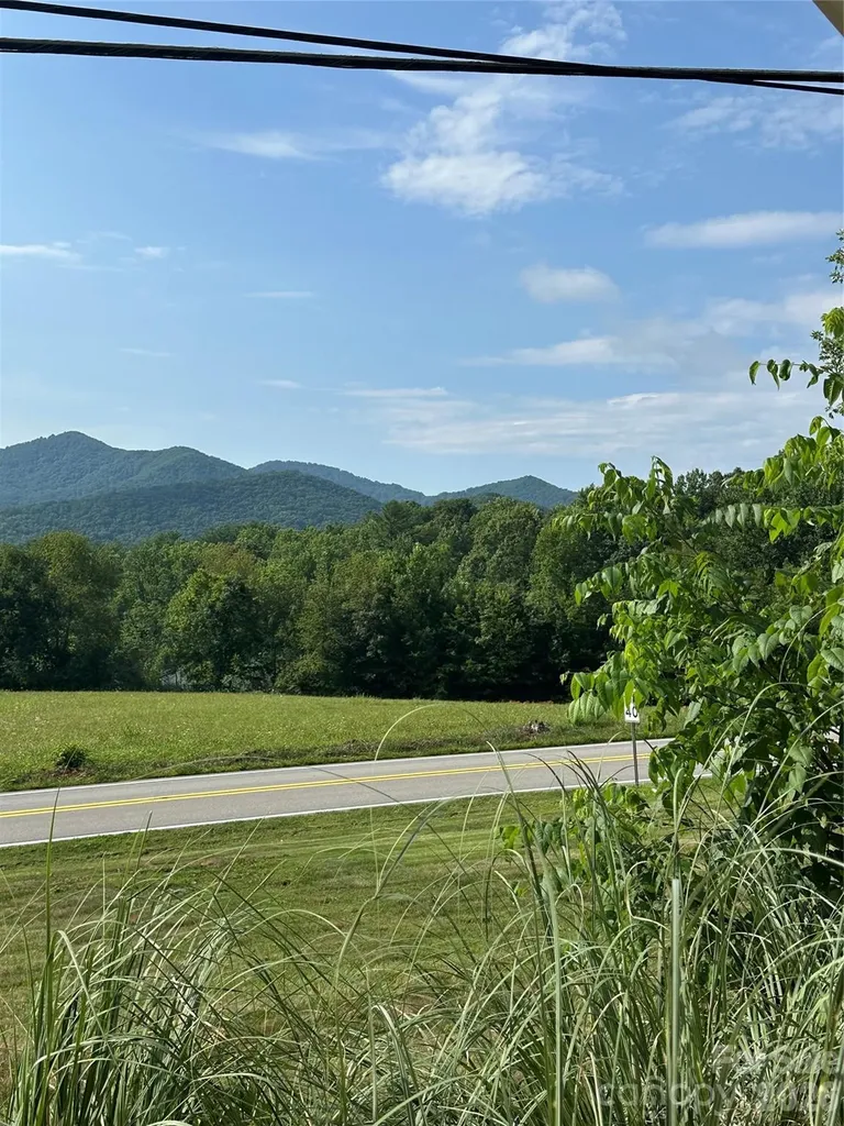 610 Enka Lake Road Candler NC 28715