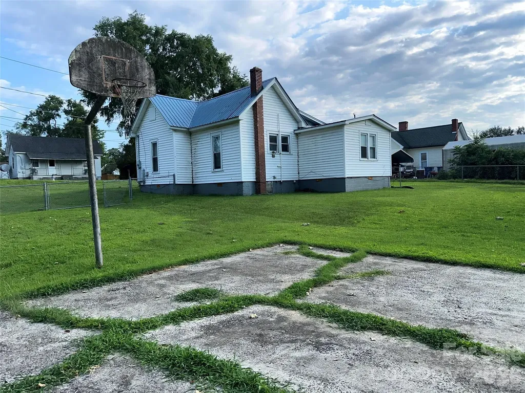 175 Grove Street Cooleemee NC 27014