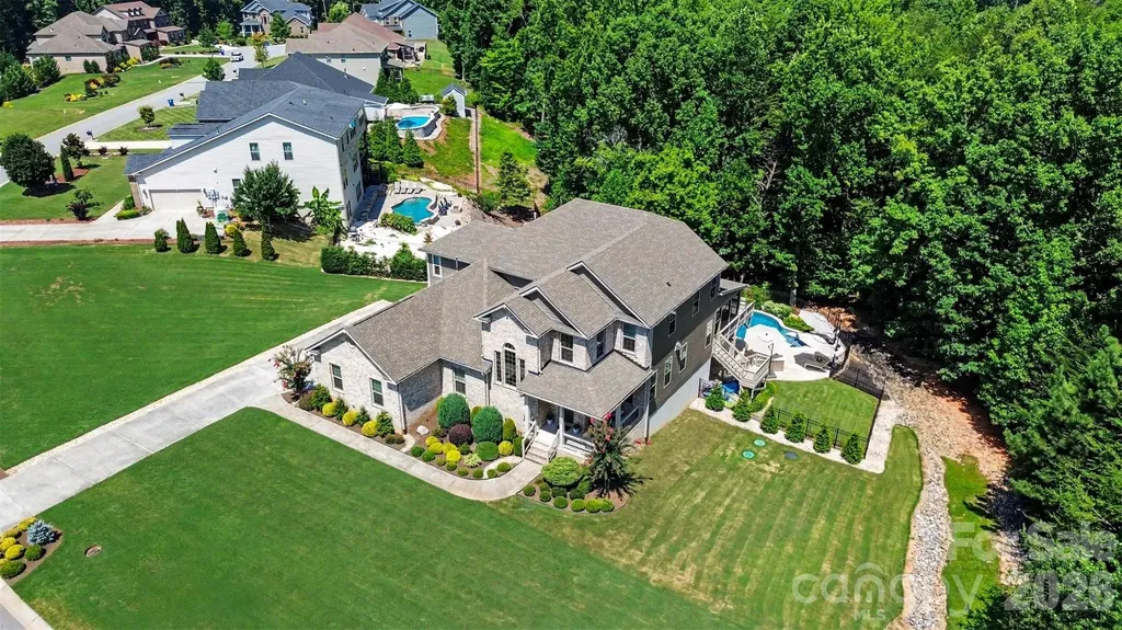 122 Campanile Drive Mooresville NC 28117