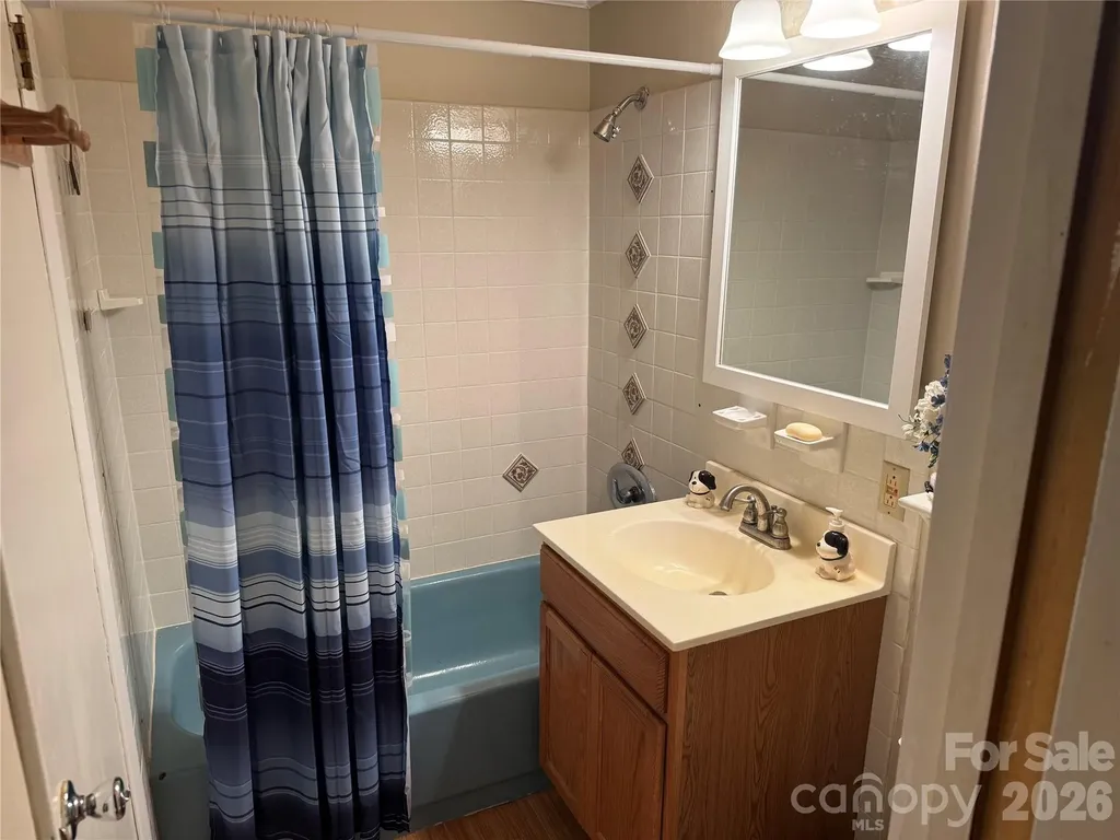 125 Hawks Nest Lane Highlands NC 28741