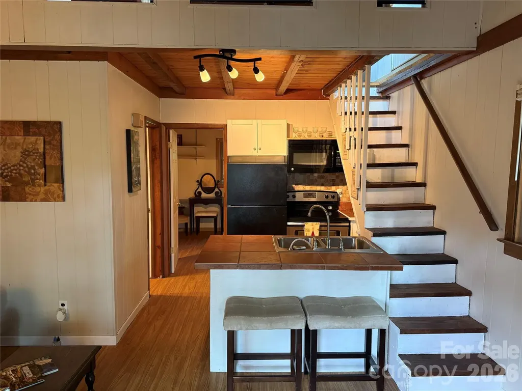 125 Hawks Nest Lane Highlands NC 28741
