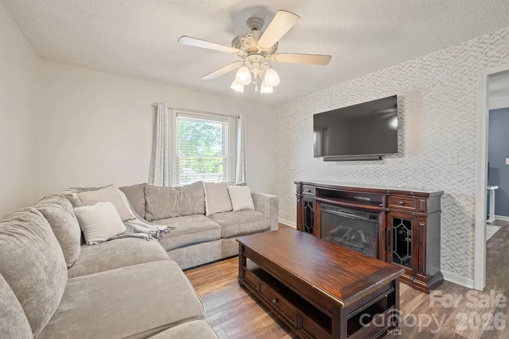 2384 Country Hollow Road Conover NC 28613