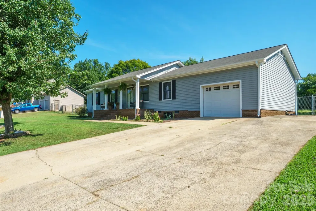 2384 Country Hollow Road Conover NC 28613
