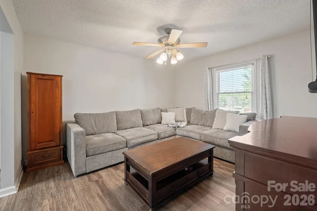 2384 Country Hollow Road Conover NC 28613