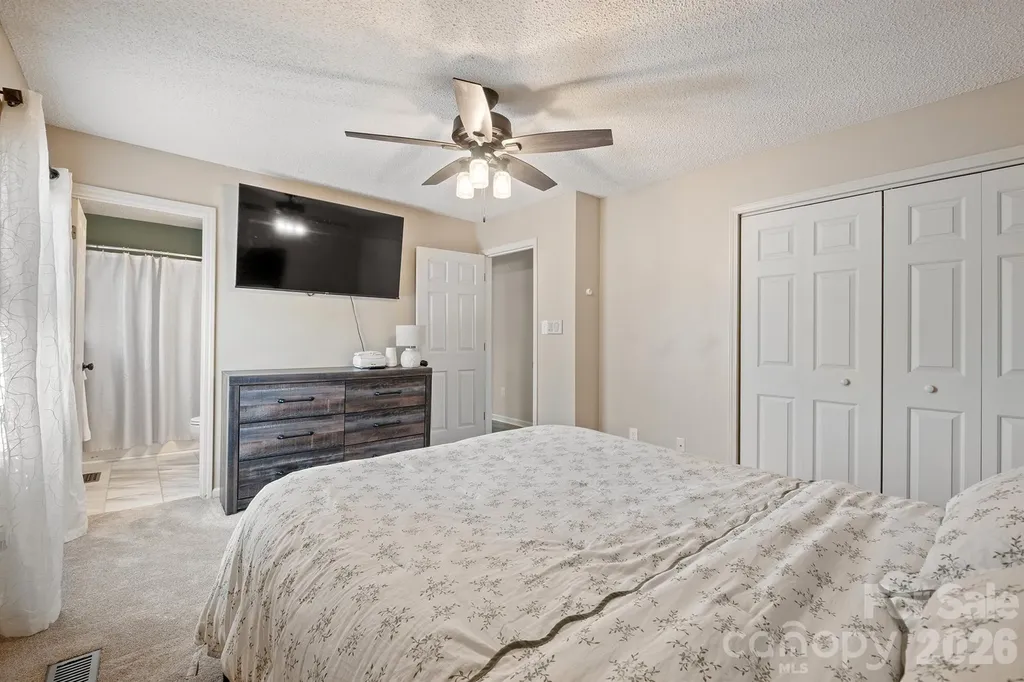 2384 Country Hollow Road Conover NC 28613