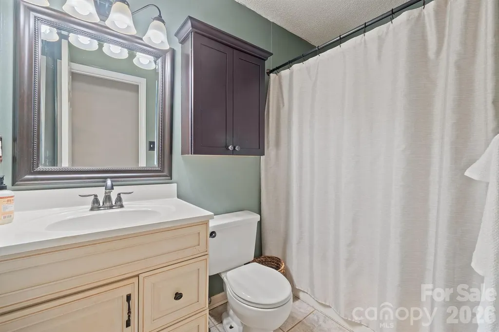 2384 Country Hollow Road Conover NC 28613