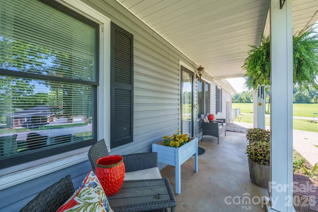 2384 Country Hollow Road Conover NC 28613