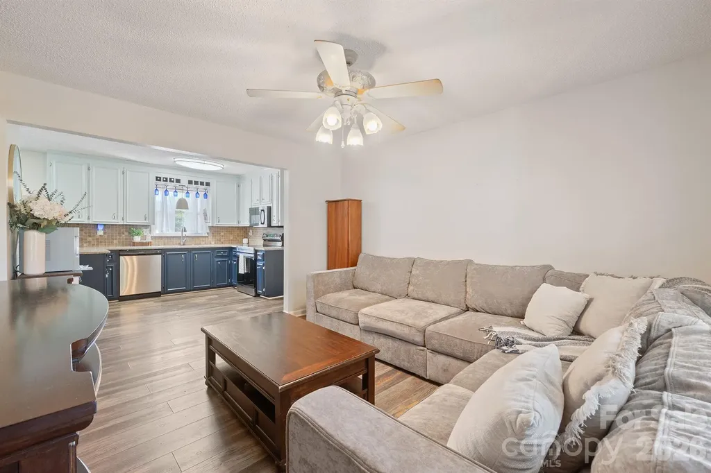 2384 Country Hollow Road Conover NC 28613
