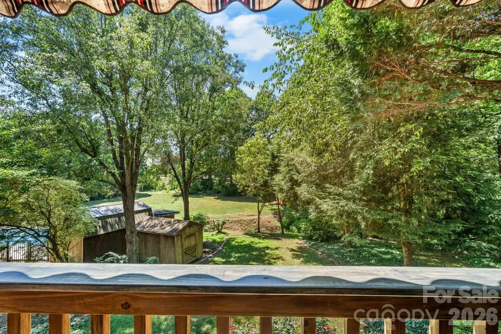 407 10th Street Drive NW Hickory NC 28601