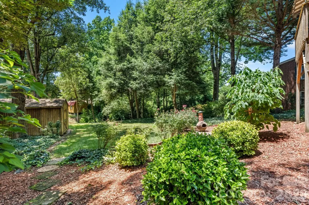407 10th Street Drive NW Hickory NC 28601