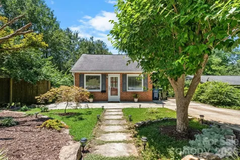 407 10th Street Drive NW Hickory NC 28601