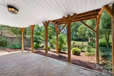 407 10th Street Drive NW Hickory NC 28601