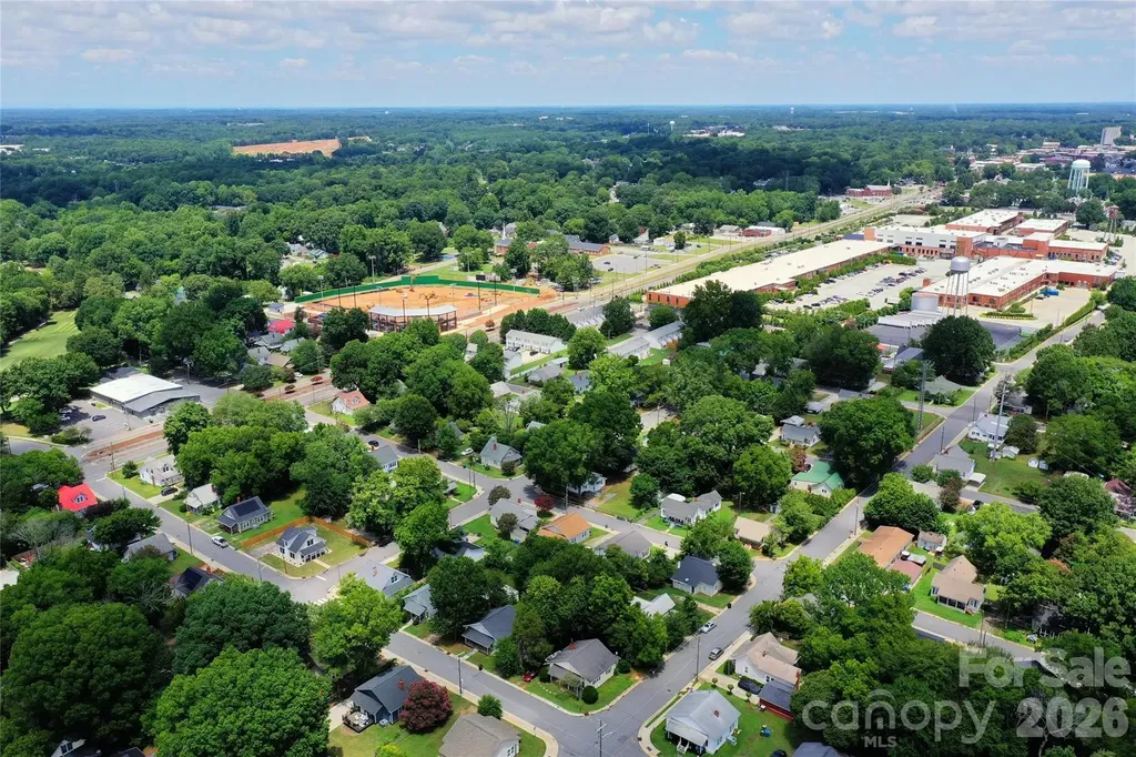 733 Spruce Street Mooresville NC 28115
