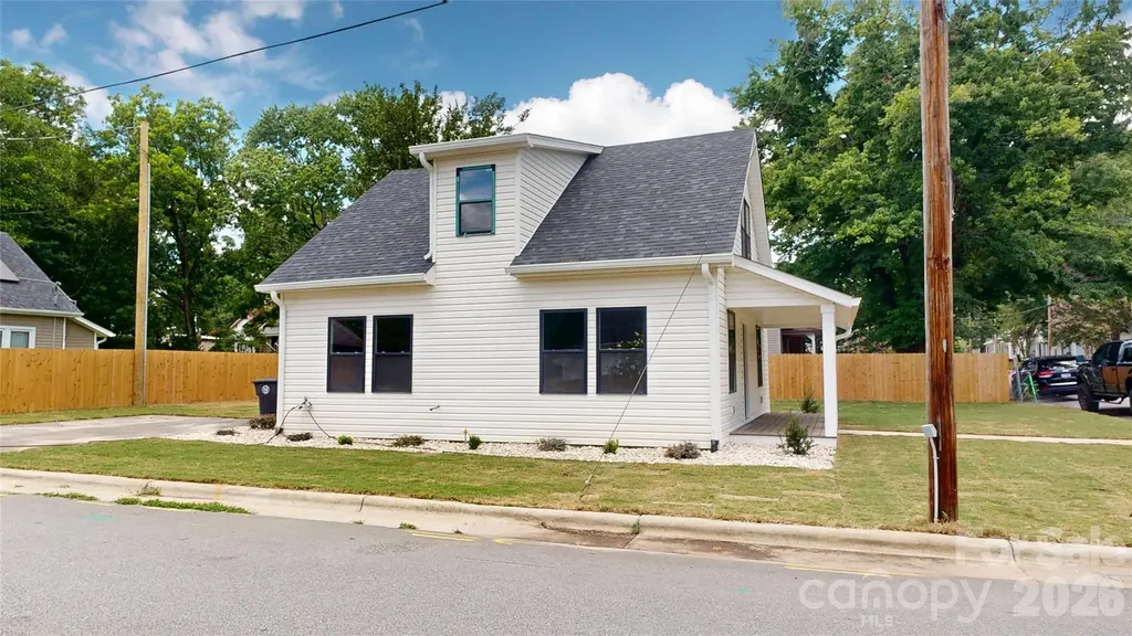 733 Spruce Street Mooresville NC 28115