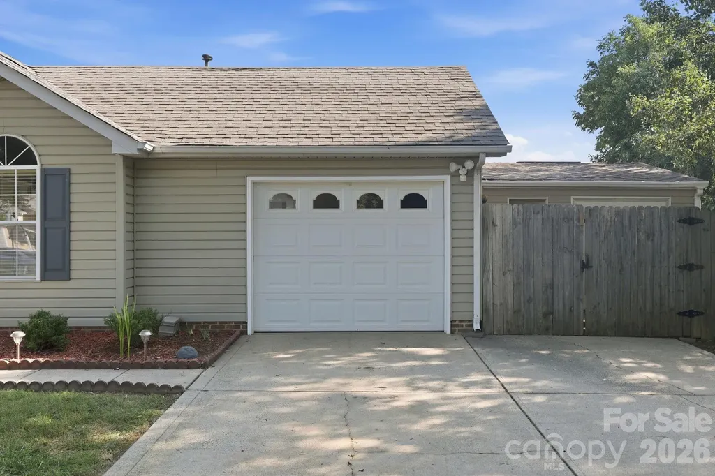 6323 Martin Lake Road Charlotte NC 28227