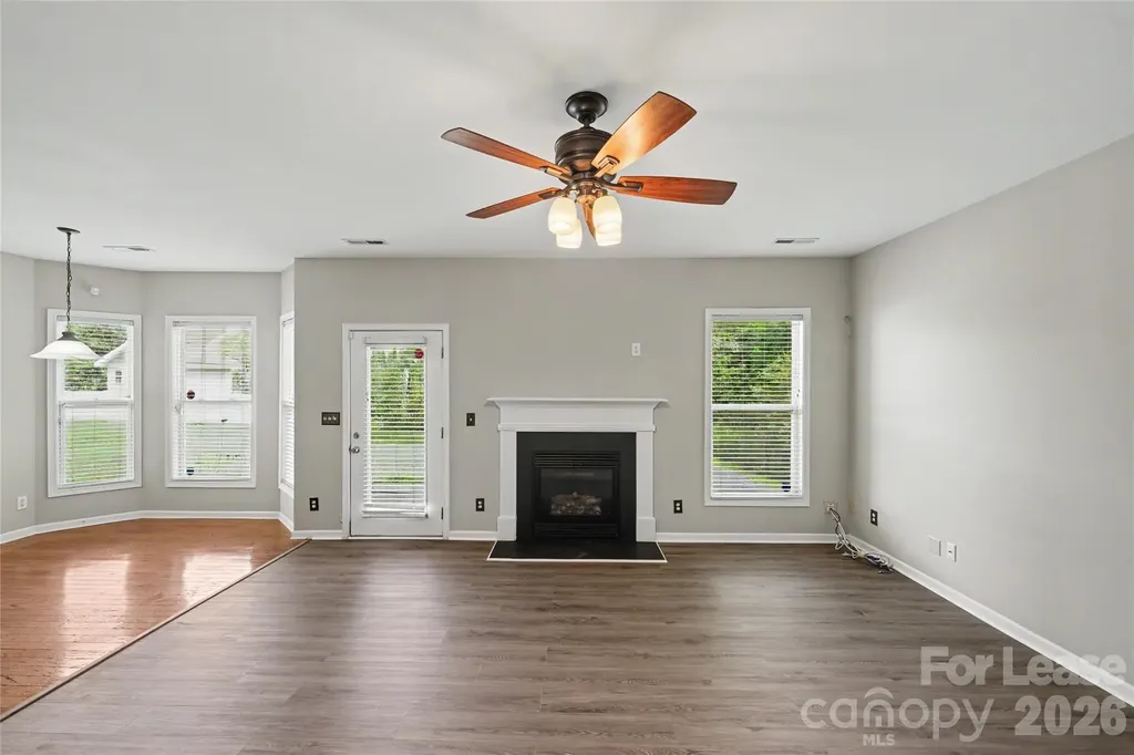 3111 Gloxinia Road Charlotte NC 28215