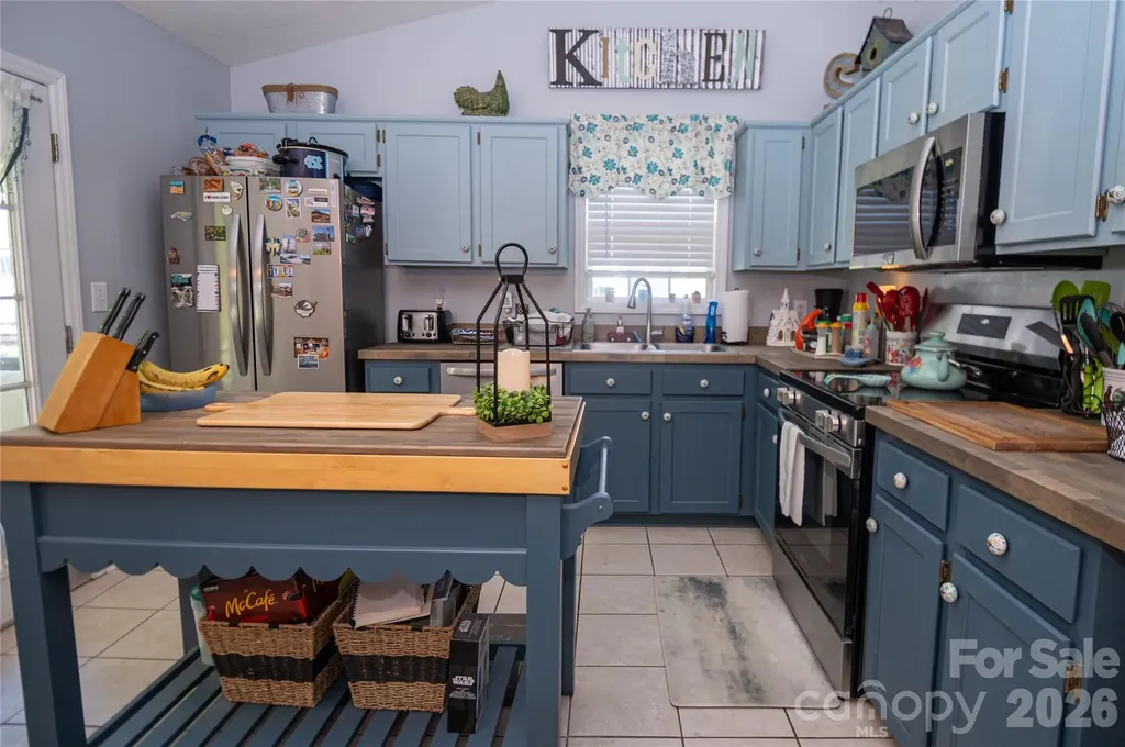 202 Raintree Lane Morganton NC 28655