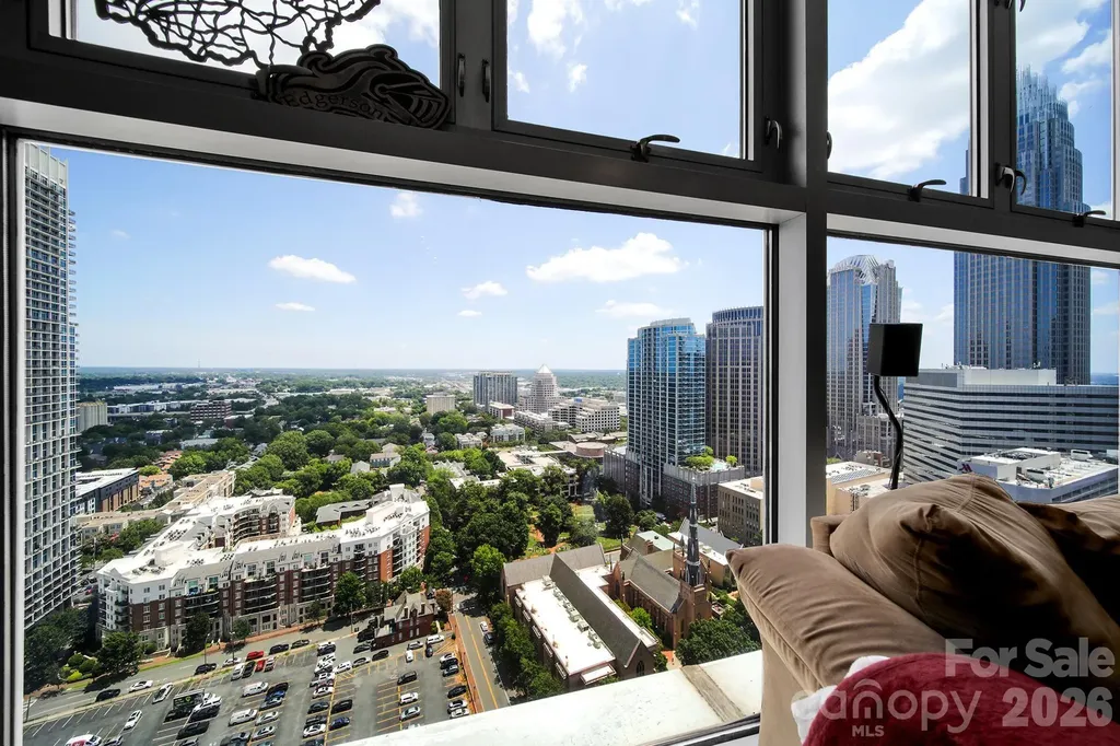 333 W Trade Street Charlotte NC 28202