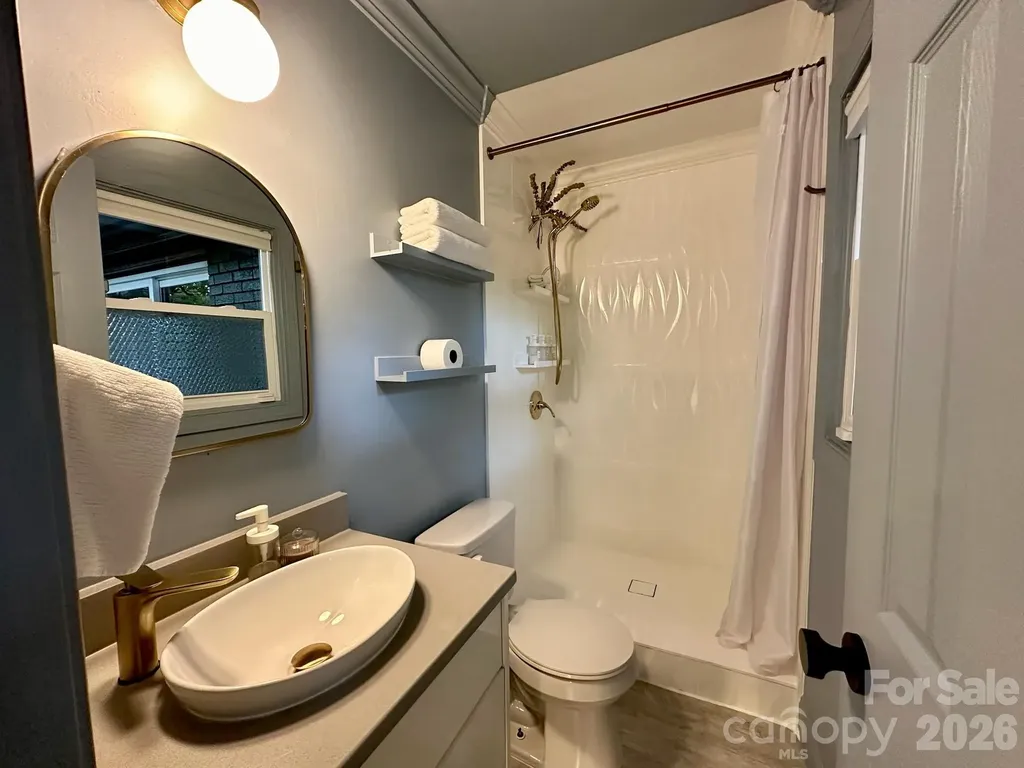 4508 Ivanhoe Place Charlotte NC 28205