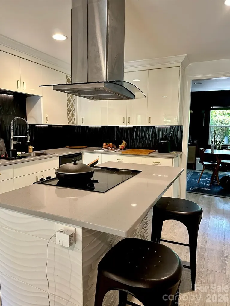 4508 Ivanhoe Place Charlotte NC 28205