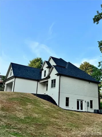2815 1st Street NW Hickory NC 28601