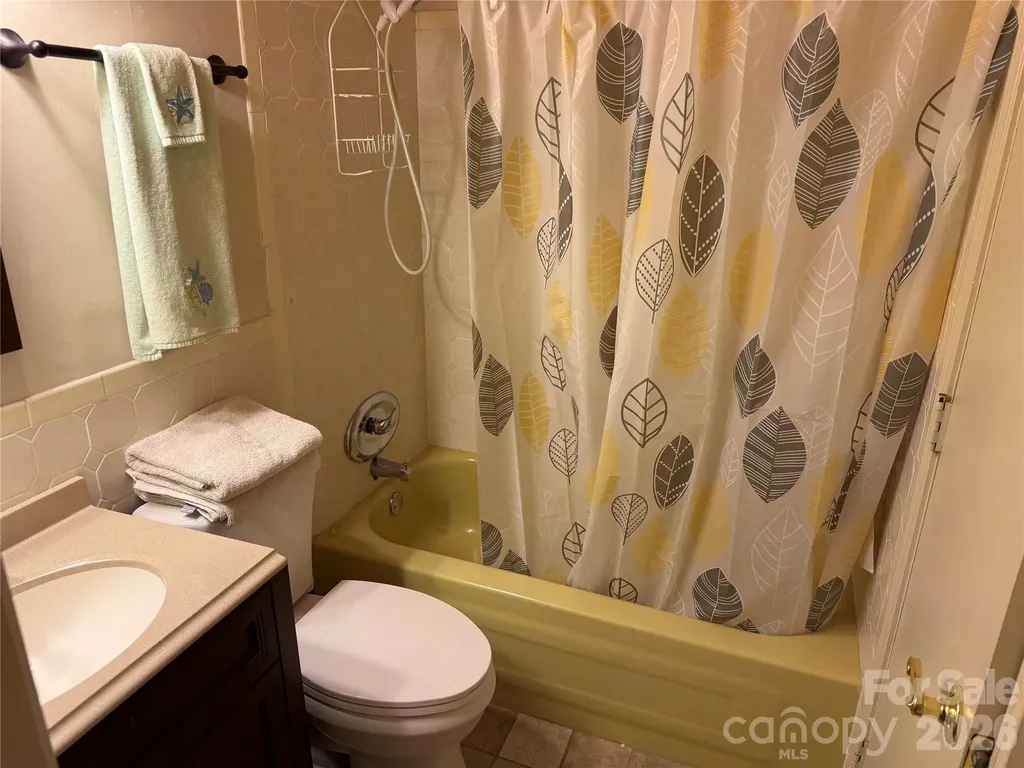 145 Hawks Nest Lane Highlands NC 28741