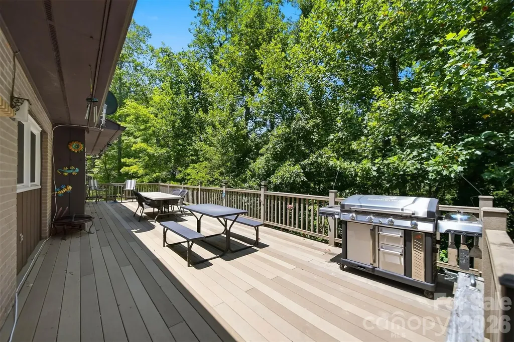 1924 Braswell Place Lenoir NC 28645