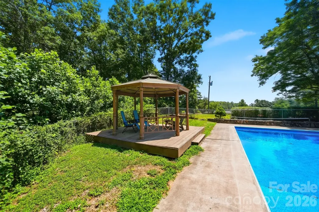 1924 Braswell Place Lenoir NC 28645