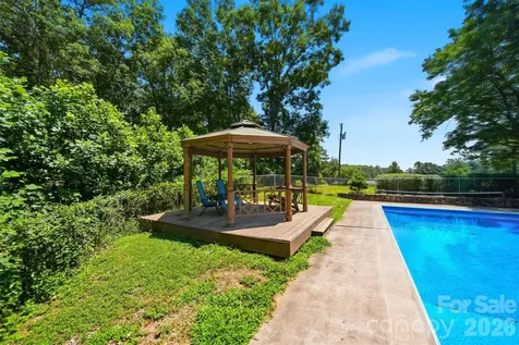 1924 Braswell Place Lenoir NC 28645
