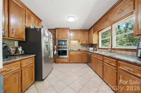 1924 Braswell Place Lenoir NC 28645