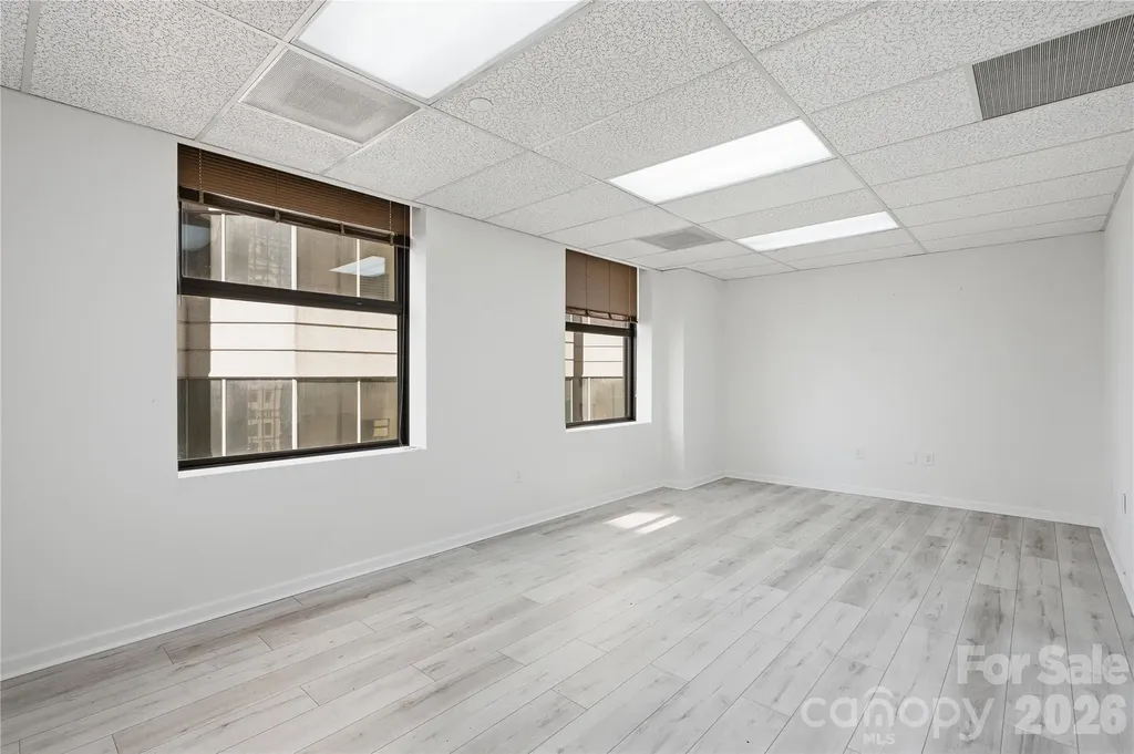 112 S Tryon Street Charlotte NC 28202