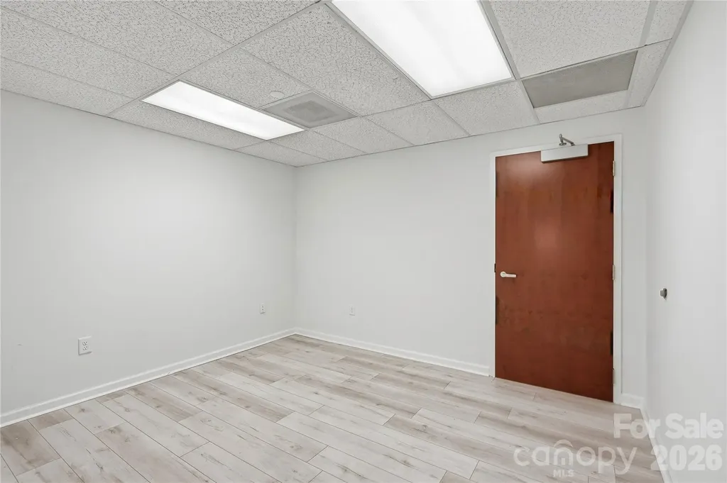 112 S Tryon Street Charlotte NC 28202