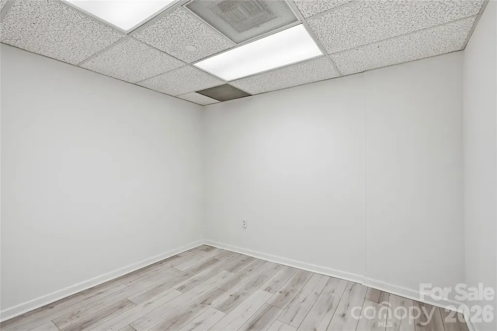 112 S Tryon Street Charlotte NC 28202