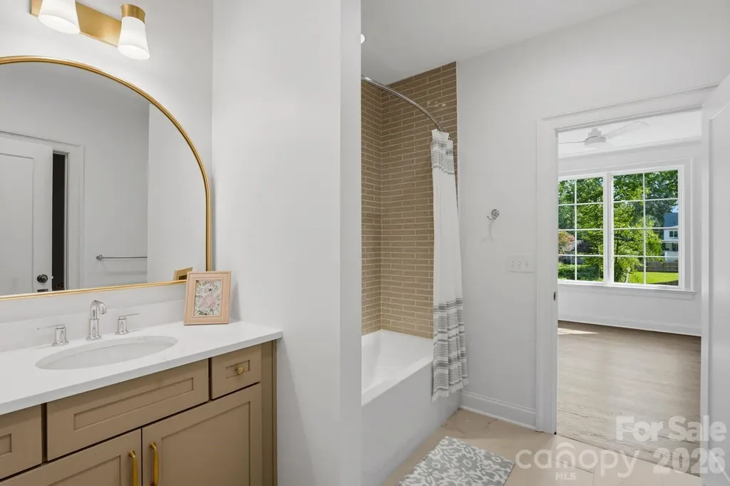 444 Hunter Lane Charlotte NC 28211