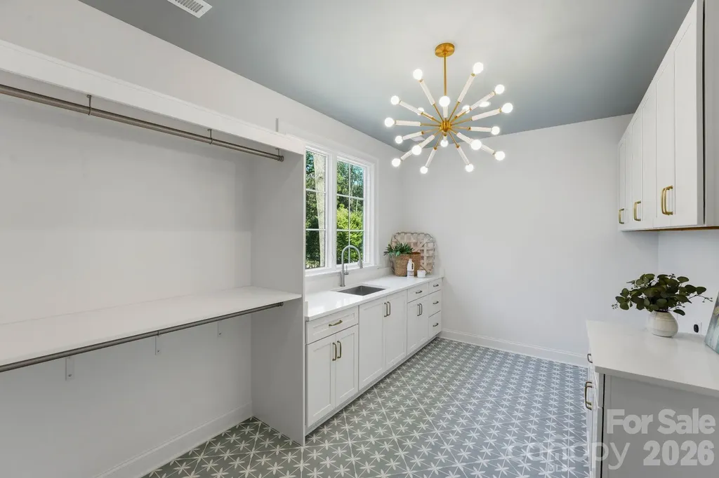 444 Hunter Lane Charlotte NC 28211
