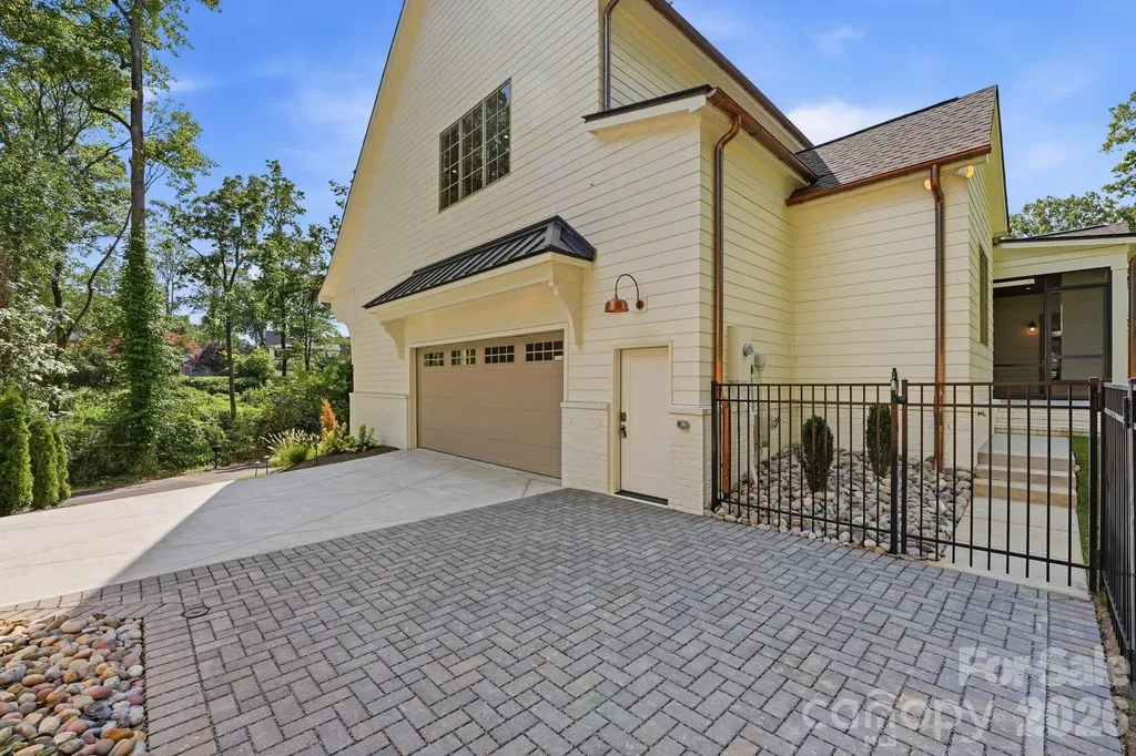 444 Hunter Lane Charlotte NC 28211