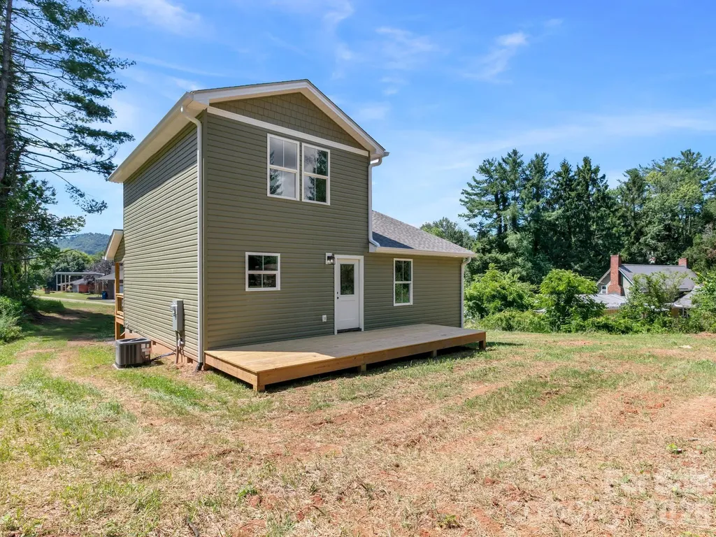 22 Roberts Drive Candler NC 28715