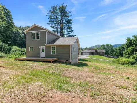 22 Roberts Drive Candler NC 28715