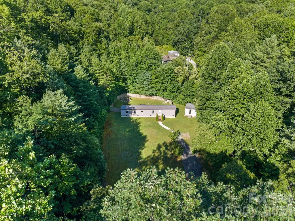125 Ice Hollow Road Zirconia NC 28790