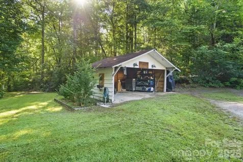 125 Ice Hollow Road Zirconia NC 28790