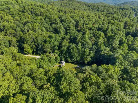 125 Ice Hollow Road Zirconia NC 28790