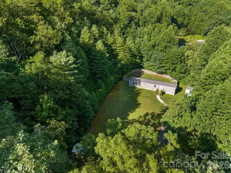 125 Ice Hollow Road Zirconia NC 28790