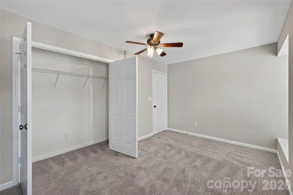 8932 Oransay Way Charlotte NC 28278