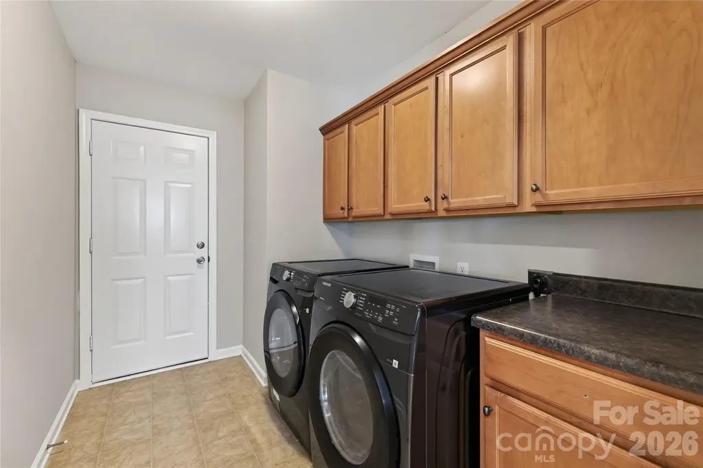 8932 Oransay Way Charlotte NC 28278