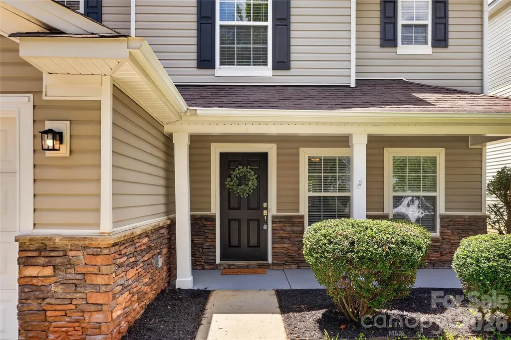 8932 Oransay Way Charlotte NC 28278
