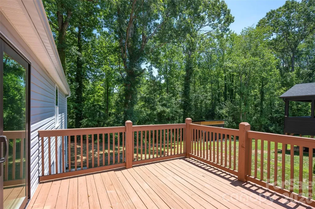 126 39th Avenue Court NW Hickory NC 28601