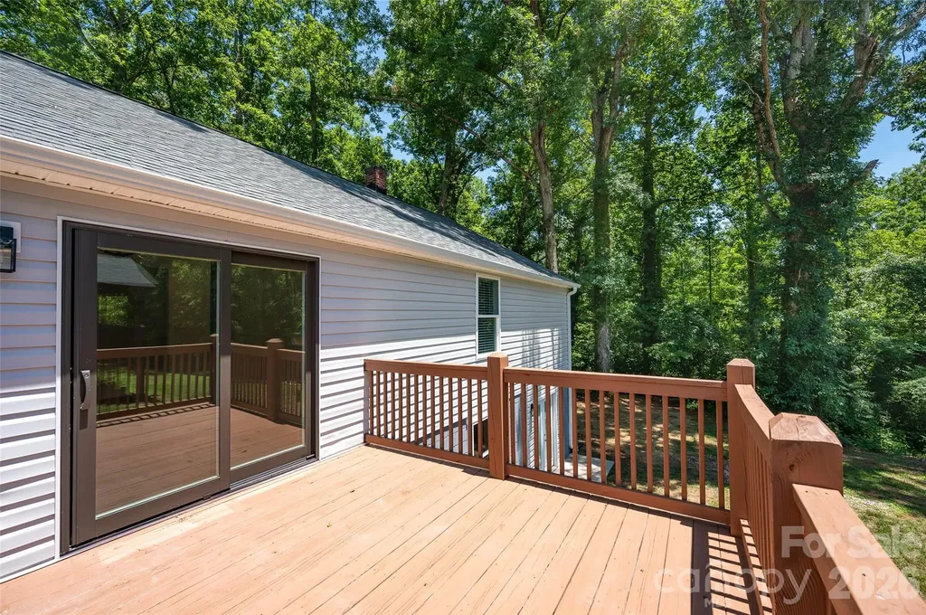 126 39th Avenue Court NW Hickory NC 28601
