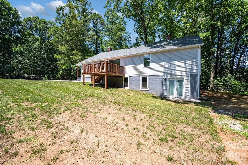 126 39th Avenue Court NW Hickory NC 28601