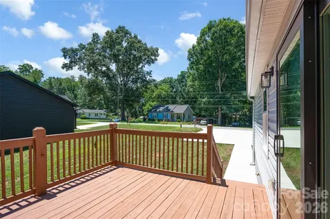 126 39th Avenue Court NW Hickory NC 28601