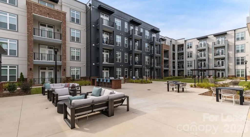 4520 Charlotte Park Drive Charlotte NC 28217